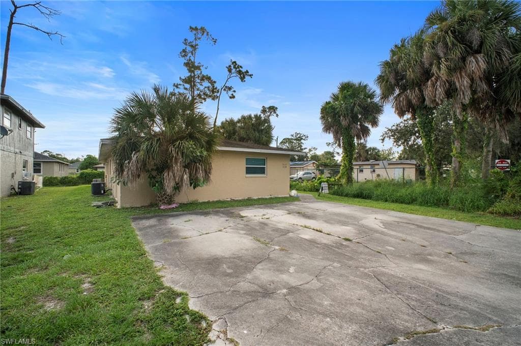 5539 10th AVE, FORT MYERS FL 33907-19