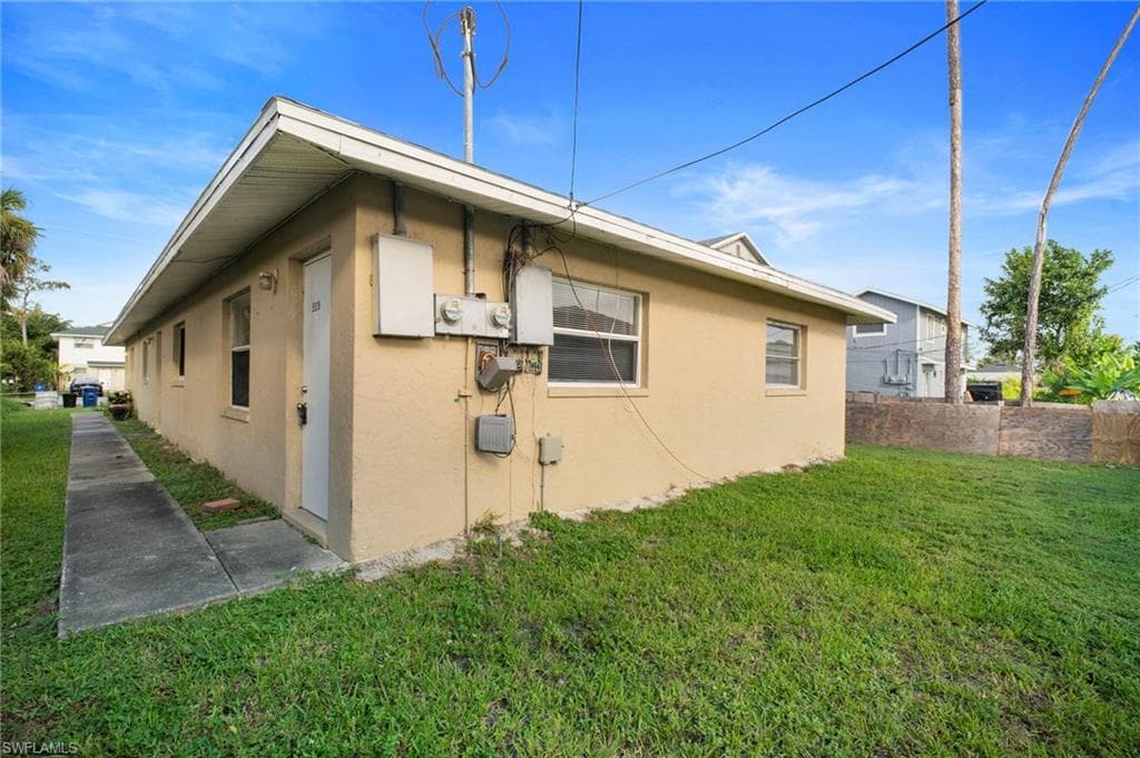 5539 10th AVE, FORT MYERS FL 33907-17