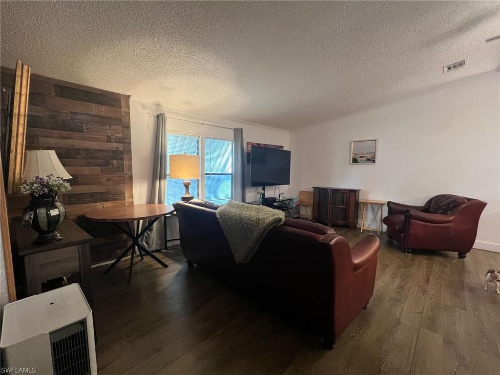 16 Derhenson DR-8