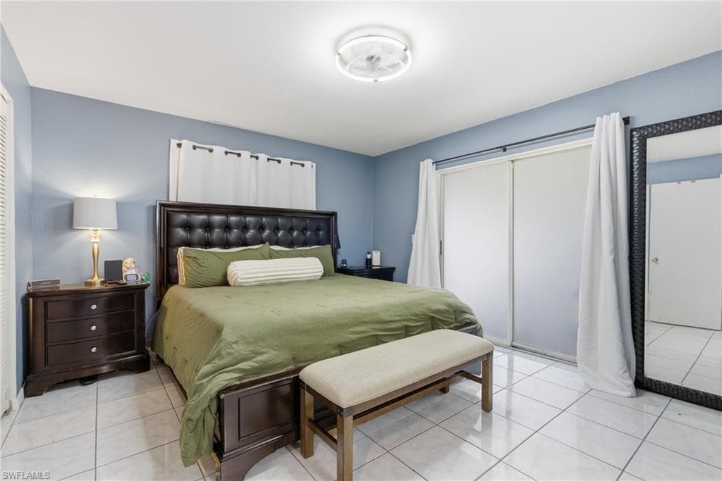 1000 S Alhambra CIR, NAPLES FL 34103-12