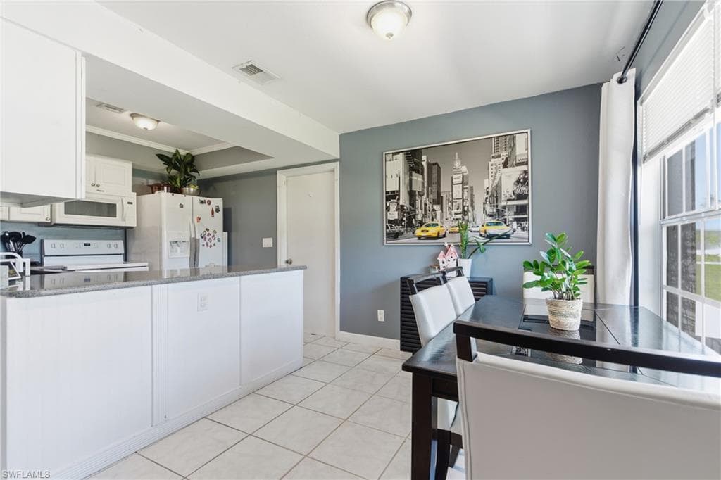 1000 S Alhambra CIR, NAPLES FL 34103-6