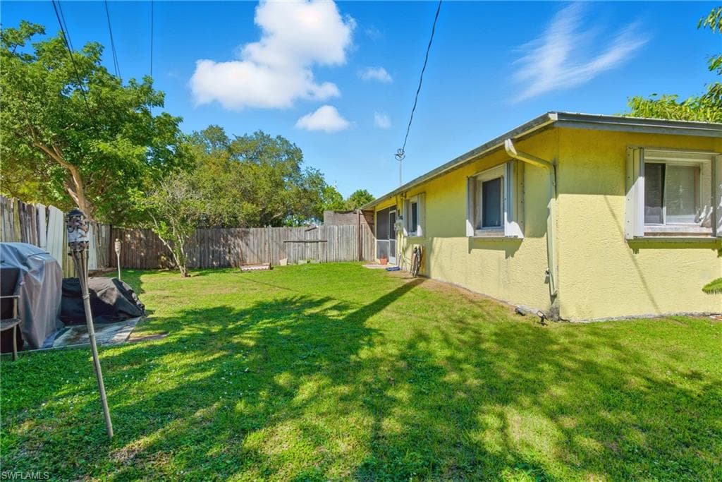 1000 S Alhambra CIR, NAPLES FL 34103-37