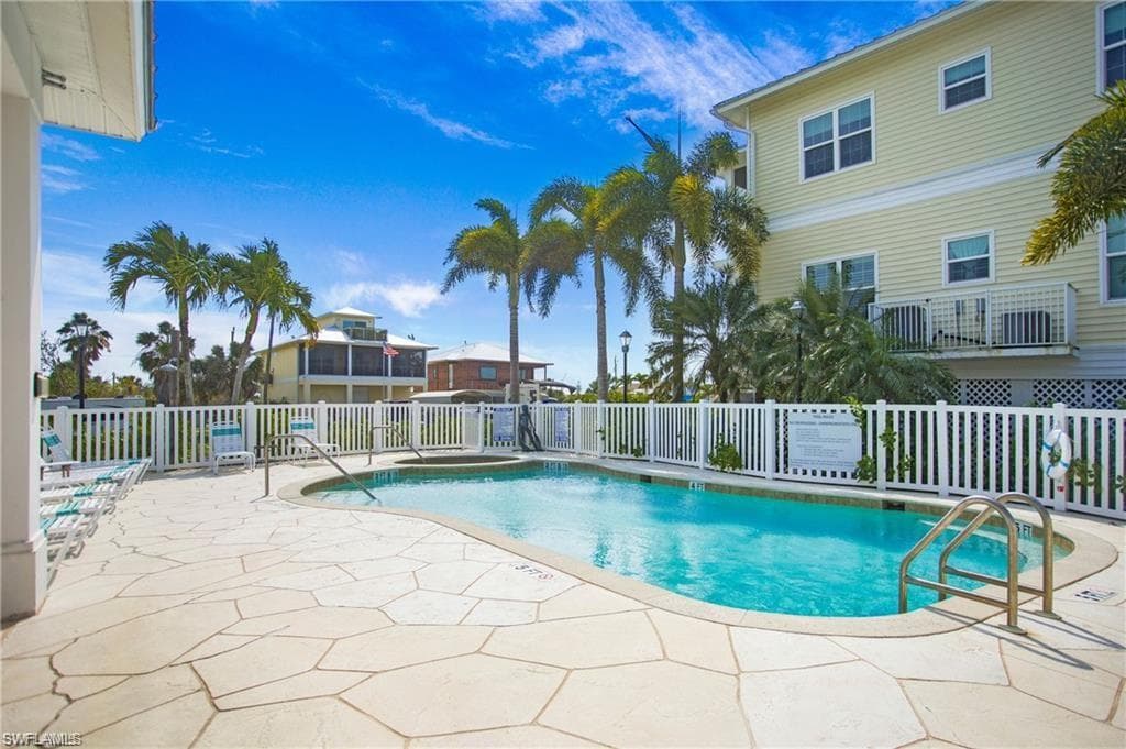 322 Angler DR 502-37