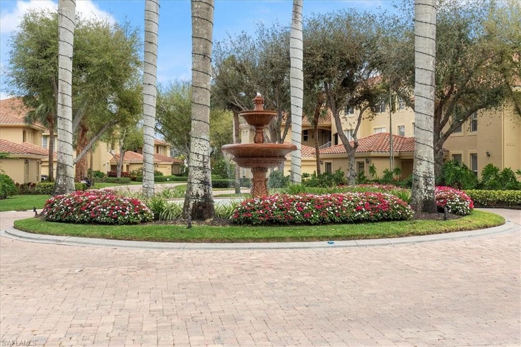 1845 Les Chateaux BLVD # 302, NAPLES FL 34109-45