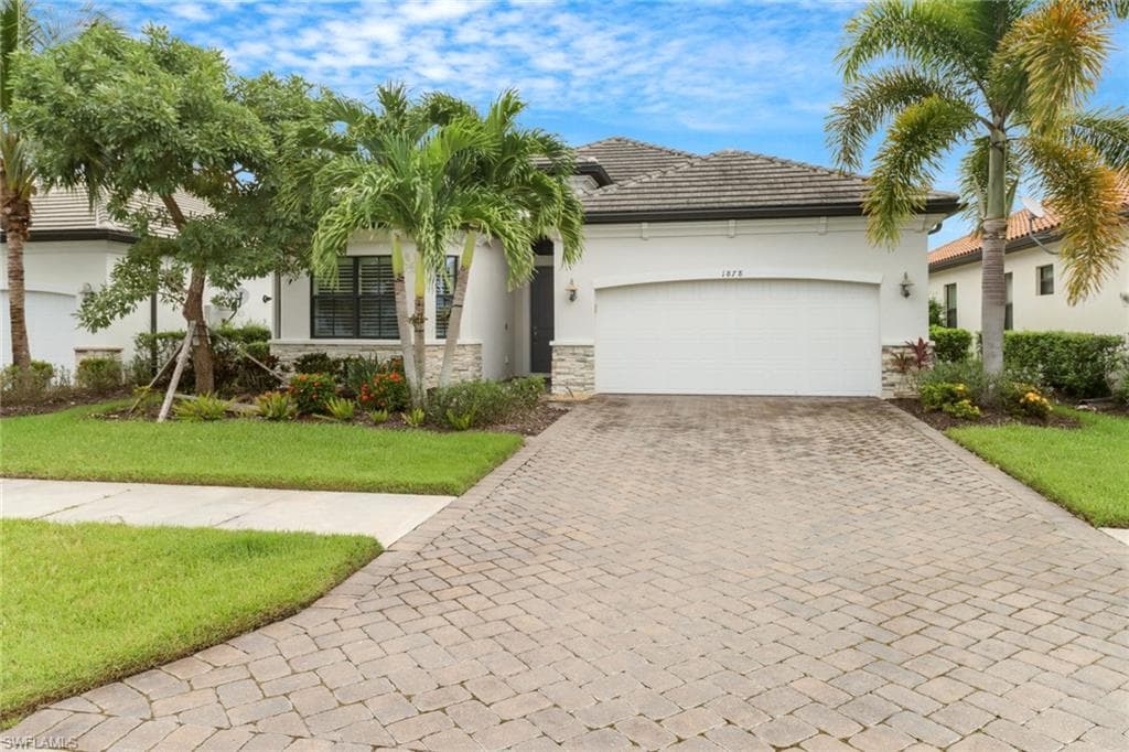 1878 Mustique ST, NAPLES FL 34120-1