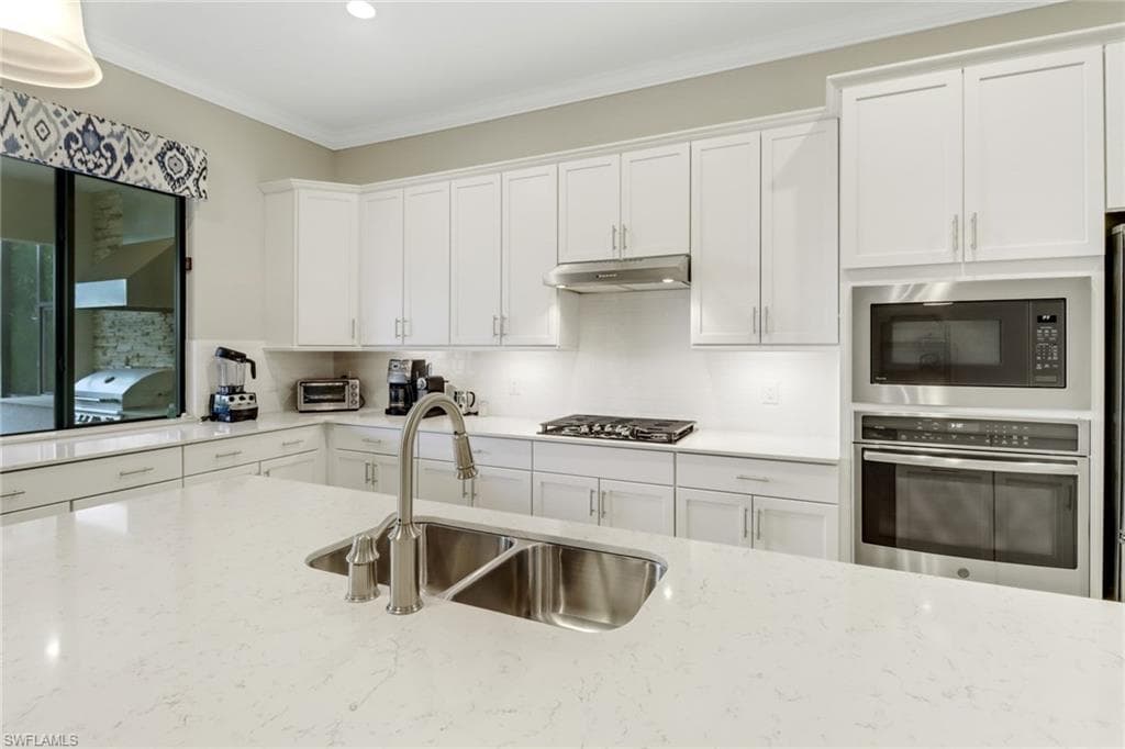 1878 Mustique ST, NAPLES FL 34120-16