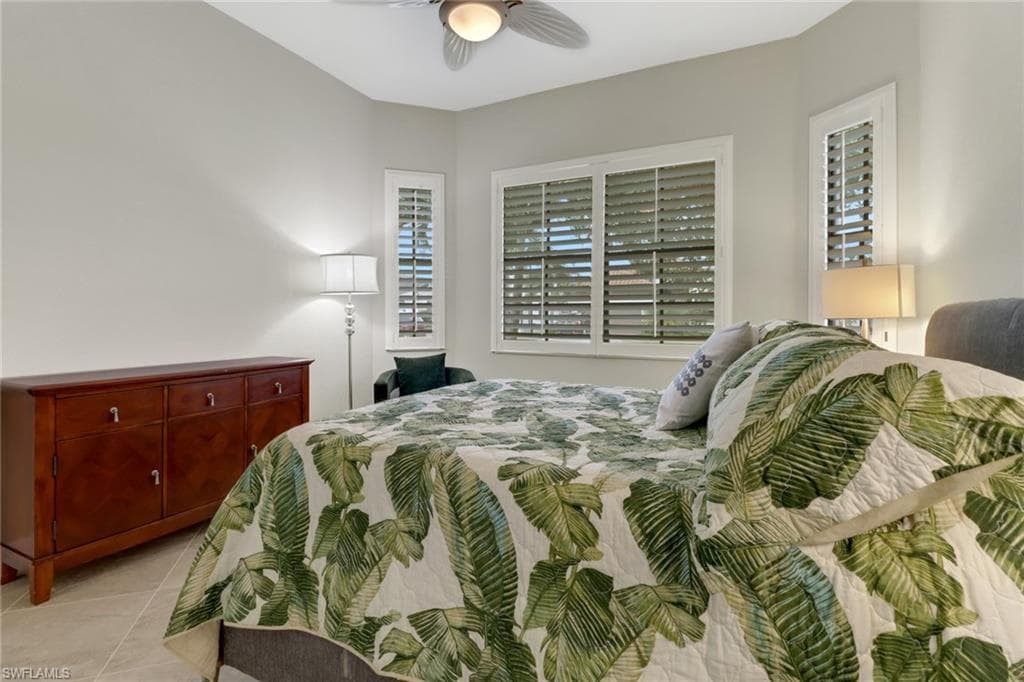 1878 Mustique ST, NAPLES FL 34120-21