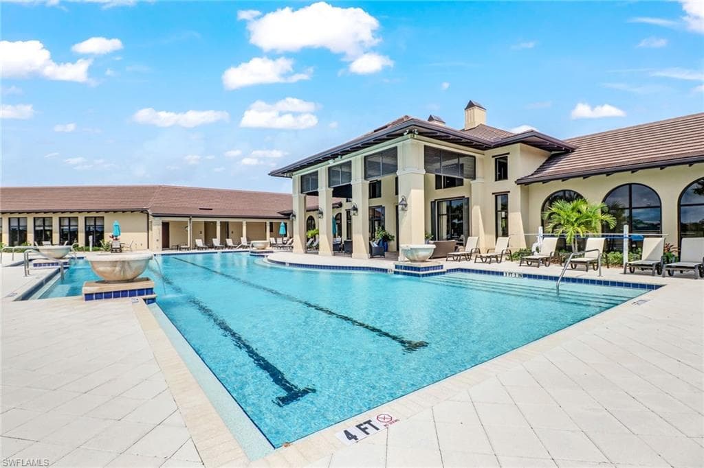 1878 Mustique ST, NAPLES FL 34120-48