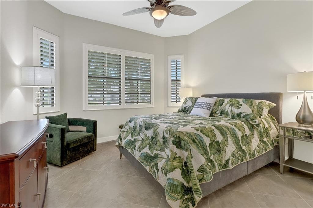 1878 Mustique ST, NAPLES FL 34120-20