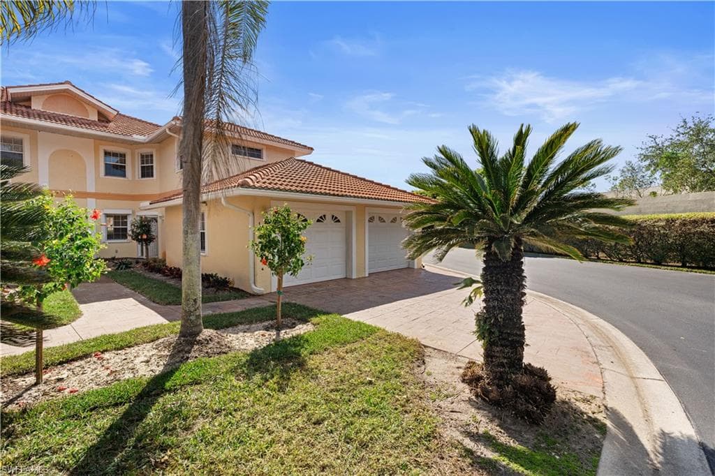 1758 Reuven CIR # 1503, NAPLES FL 34112-26