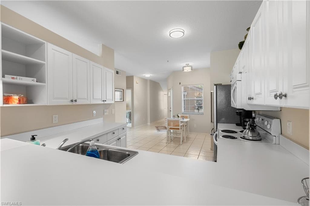 1758 Reuven CIR # 1503, NAPLES FL 34112-5