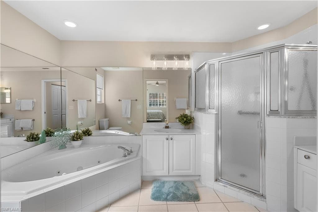 1758 Reuven CIR # 1503, NAPLES FL 34112-15