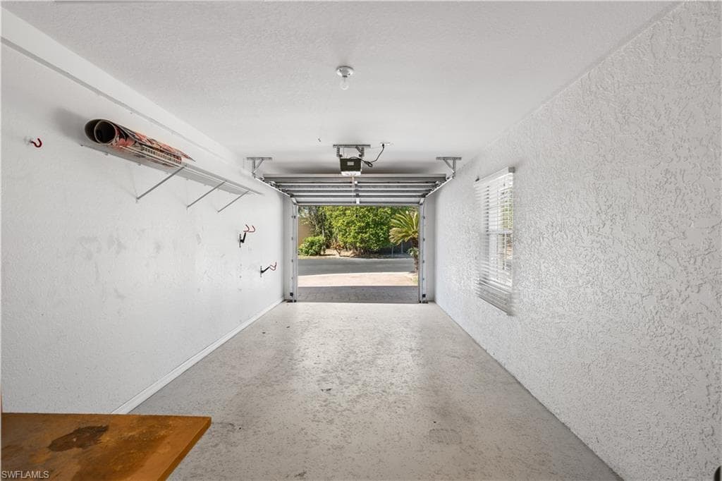 1758 Reuven CIR # 1503, NAPLES FL 34112-23