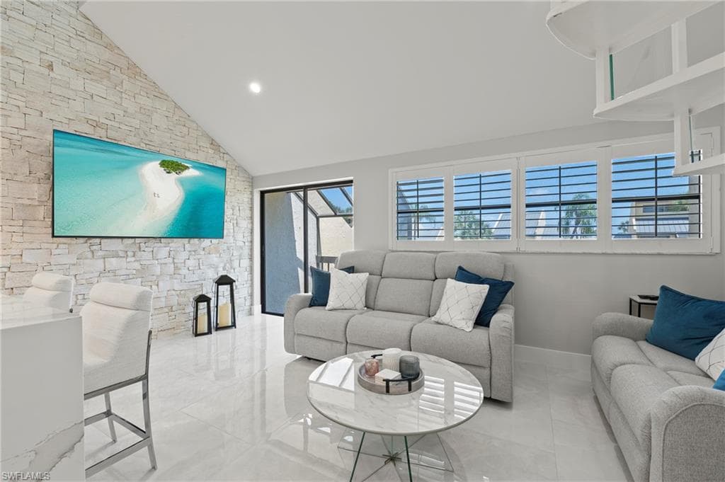 8765 Lateen LN # 203, FORT MYERS FL 33919-8