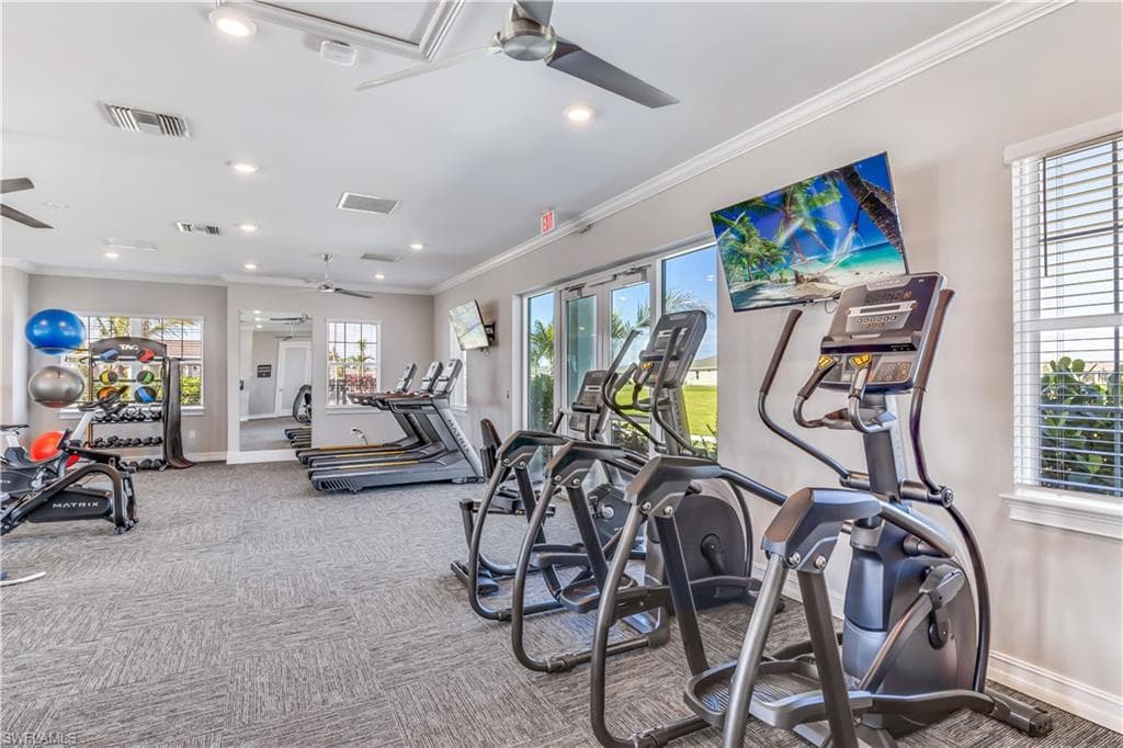 548 Spring Hill Lake LOOP, CAPE CORAL FL 33993-30