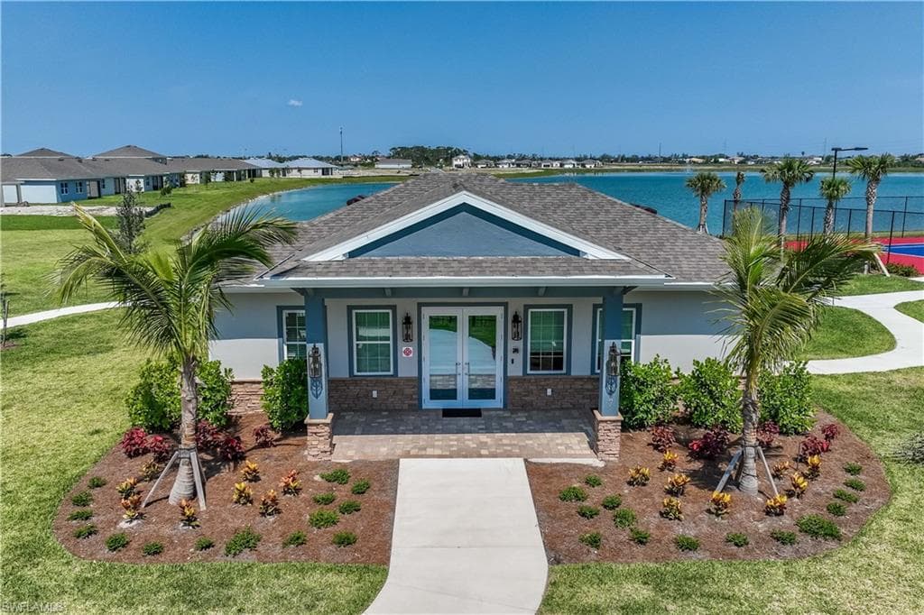 548 Spring Hill Lake LOOP, CAPE CORAL FL 33993-24