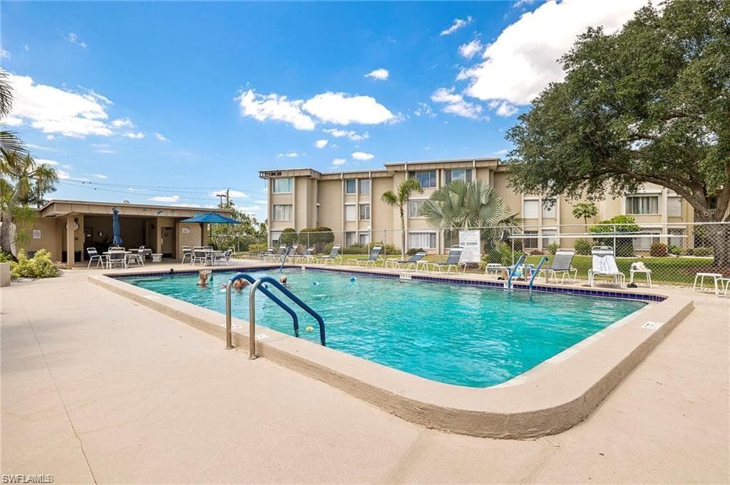 2244 Winkler AVE 213-25