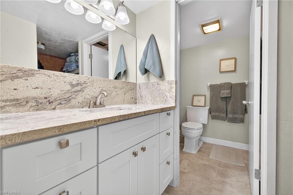2244 Winkler AVE 213-18