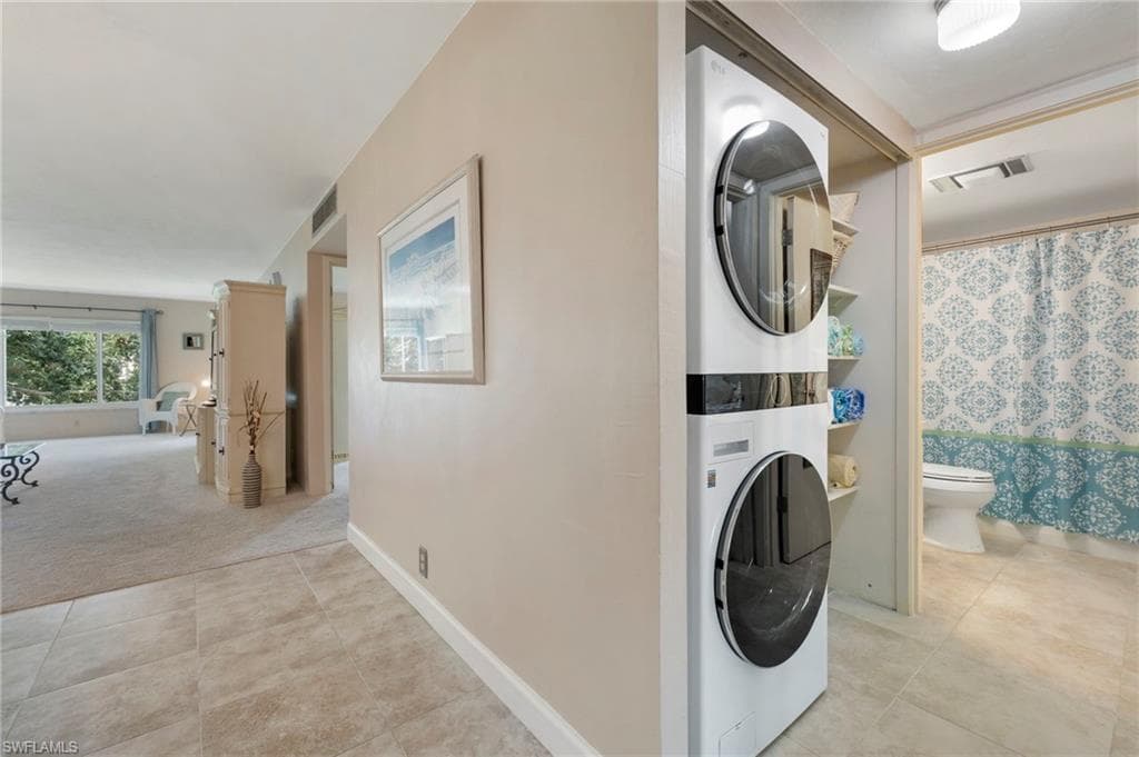 2244 Winkler AVE 213-24