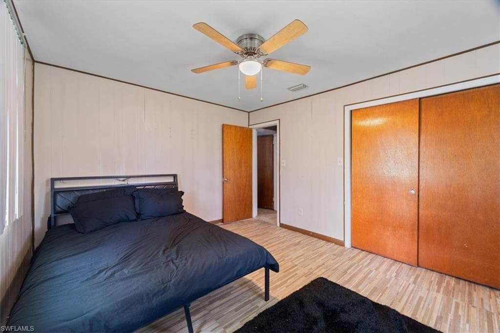 298 Lakeview DR, NORTH FORT MYERS FL 33917-25