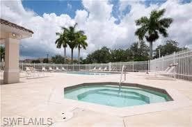 972 Hampton CIR # 77, NAPLES FL 34105-21