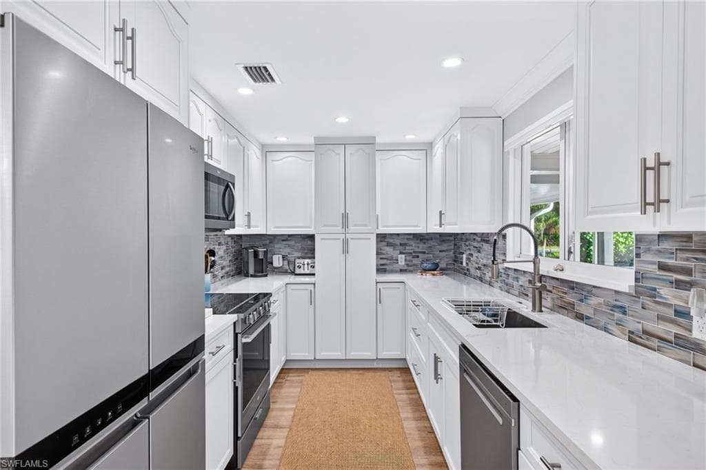 1825 Middle Gulf DR, SANIBEL FL 33957-9