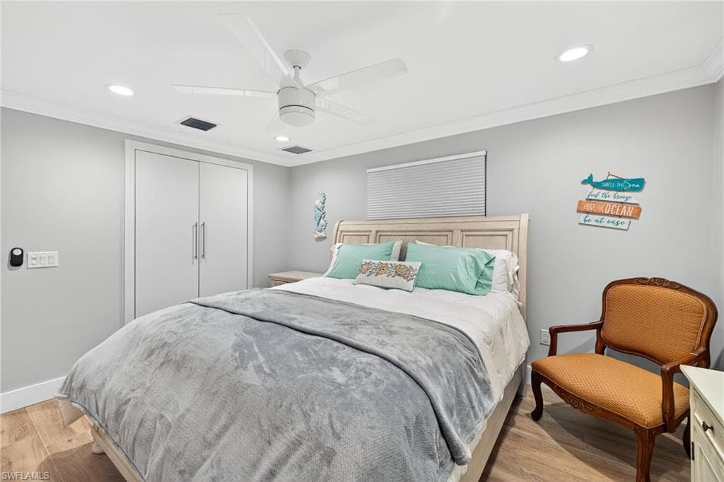 1825 Middle Gulf DR, SANIBEL FL 33957-13