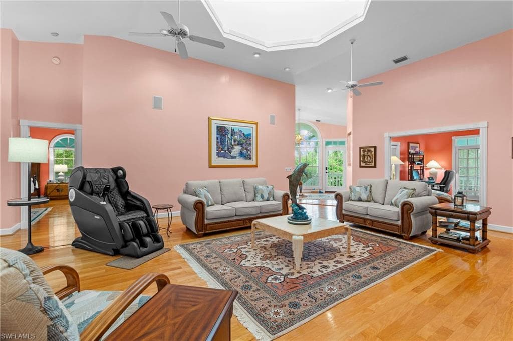 380 Periwinkle CT, MARCO ISLAND FL 34145-9