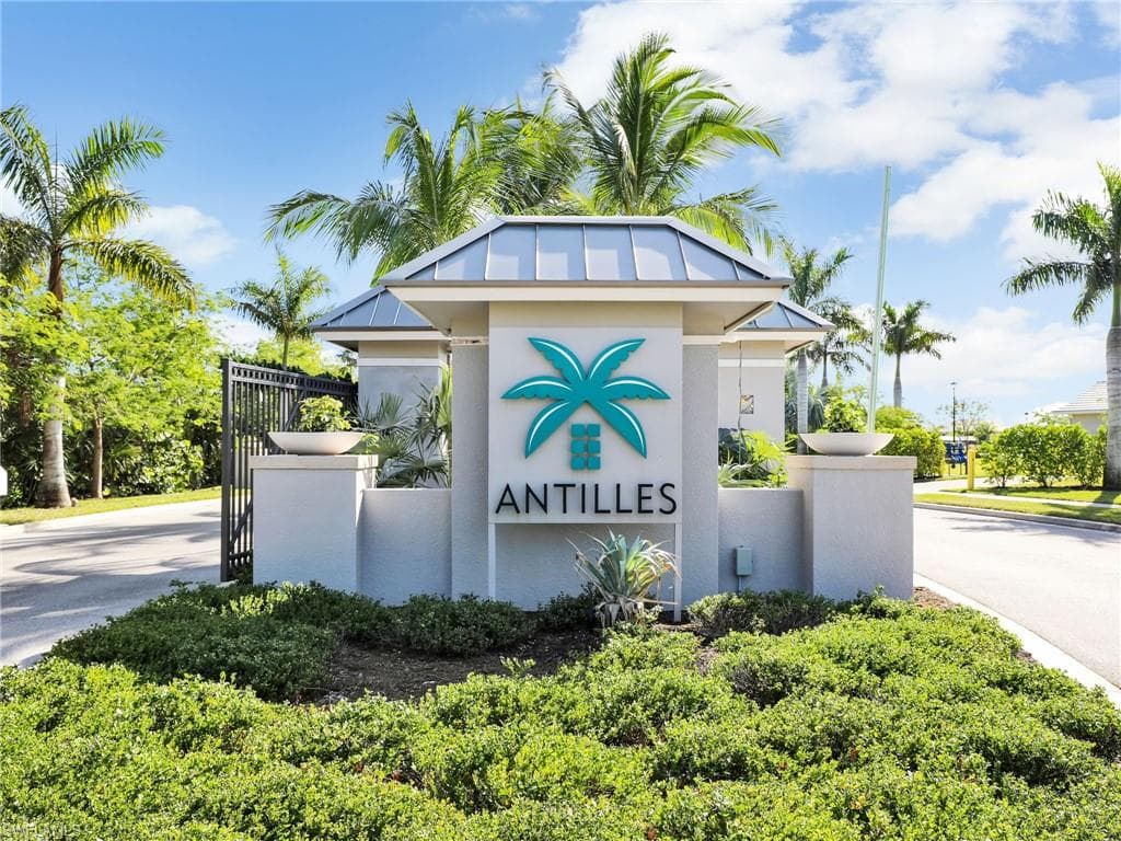 257 Indies Dr E # 102, NAPLES FL 34114-37