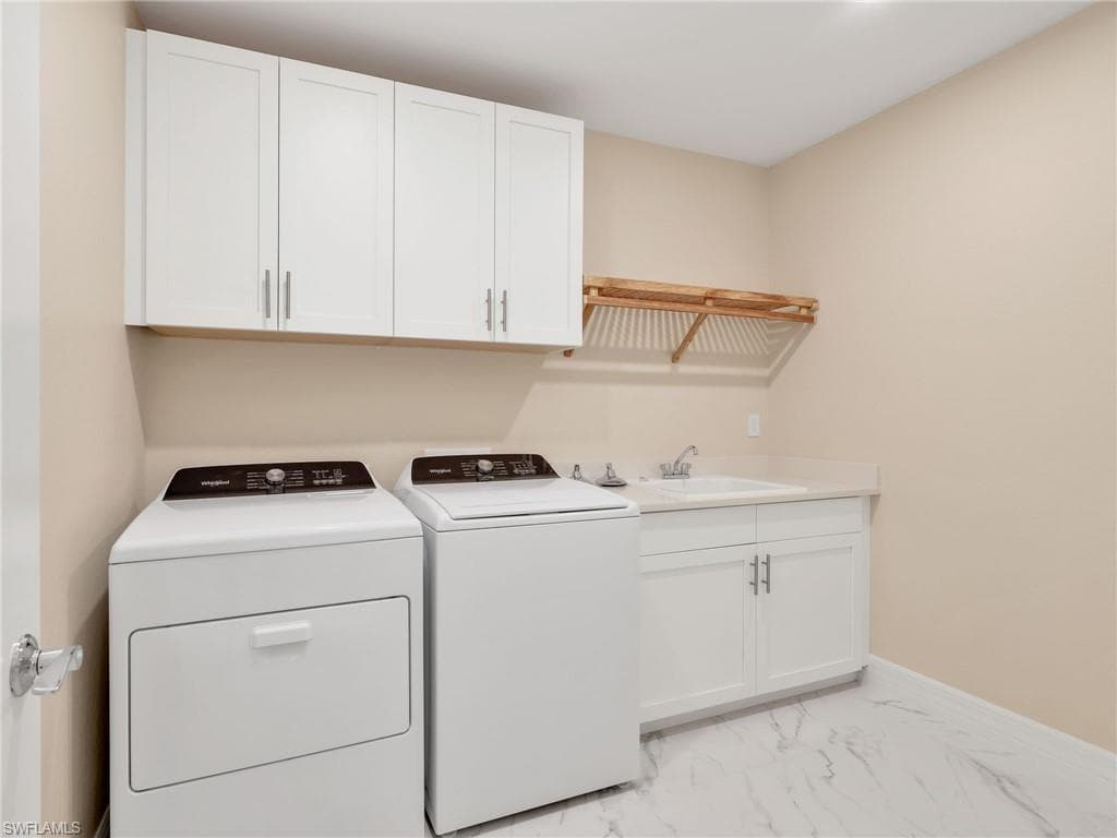 257 Indies Dr E # 102, NAPLES FL 34114-32