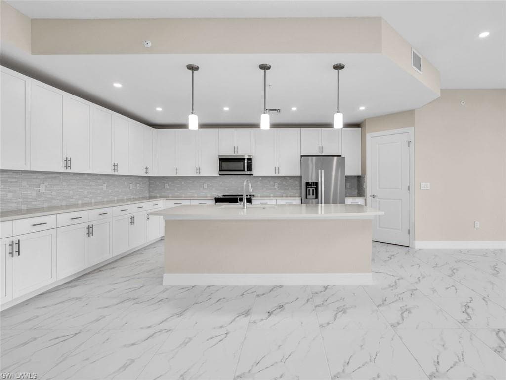 257 Indies Dr E # 102, NAPLES FL 34114-13