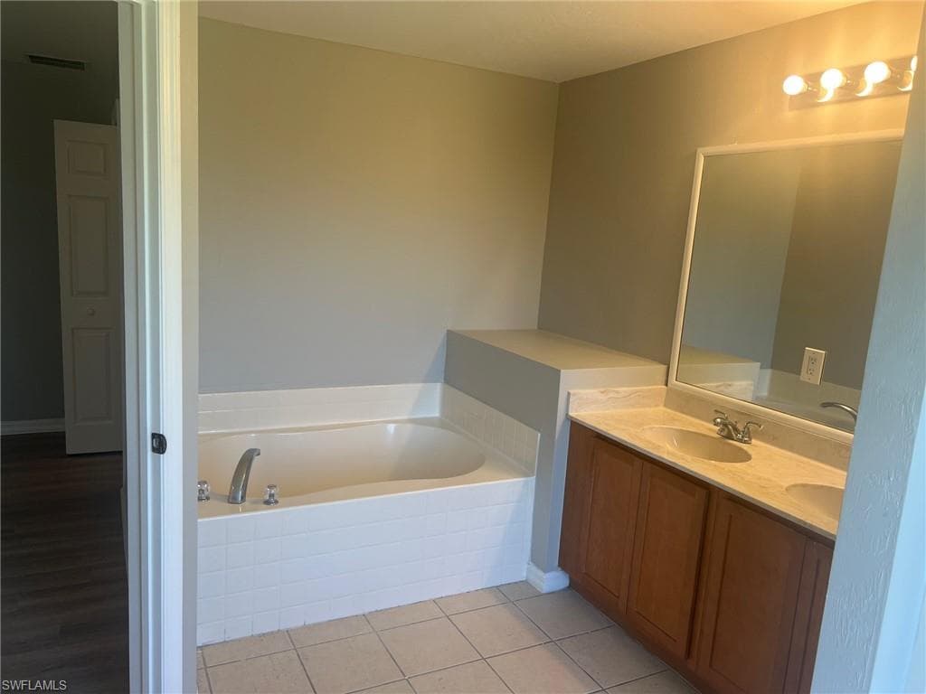 4015 6th ST SW, LEHIGH ACRES FL 33976-17