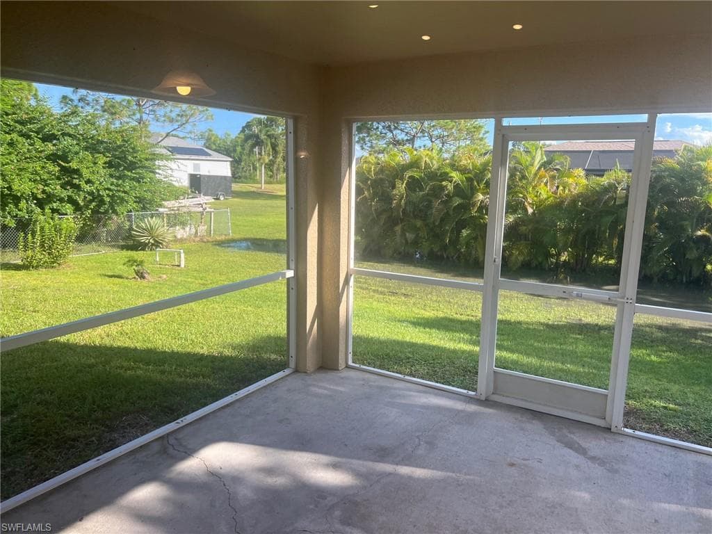 4015 6th ST SW, LEHIGH ACRES FL 33976-14