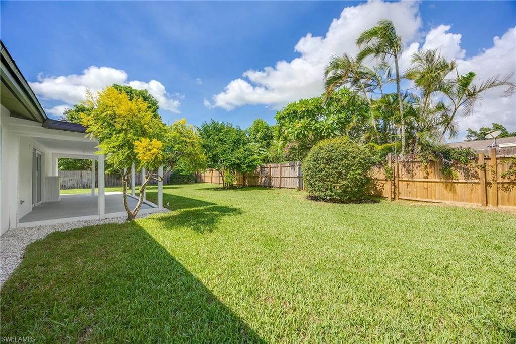 1235 Woodridge AVE, NAPLES FL 34103-25