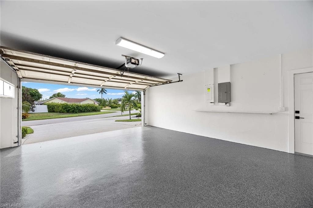 1235 Woodridge AVE, NAPLES FL 34103-22