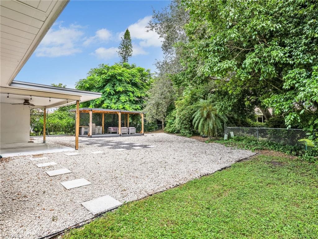 3511 Santiago Way, NAPLES FL 34105-32