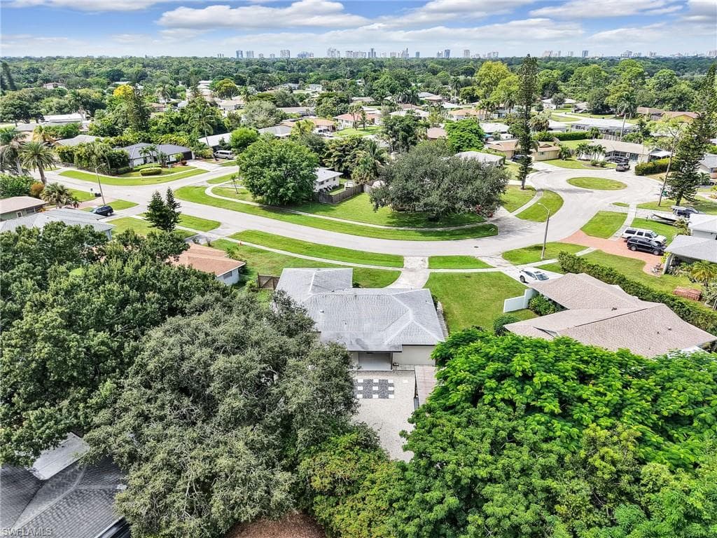 3511 Santiago Way, NAPLES FL 34105-36