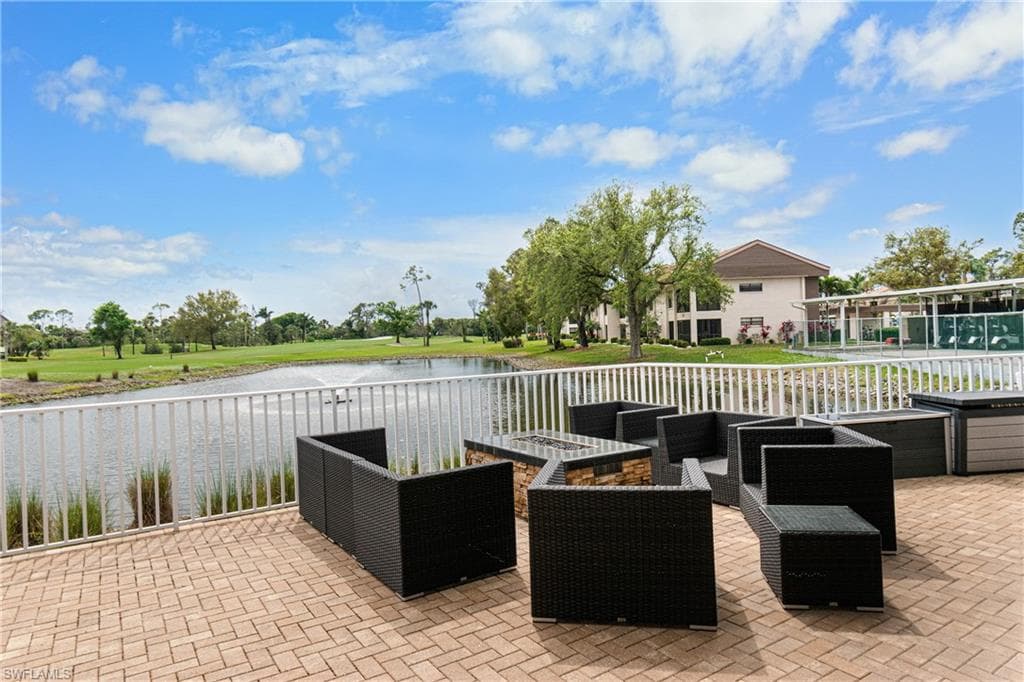 5905 Trailwinds DR # 824, FORT MYERS FL 33907-40