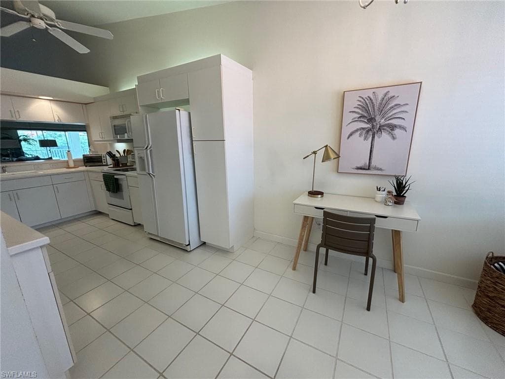 6650 SE Beach Resort DR # 910, NAPLES FL 34114-9