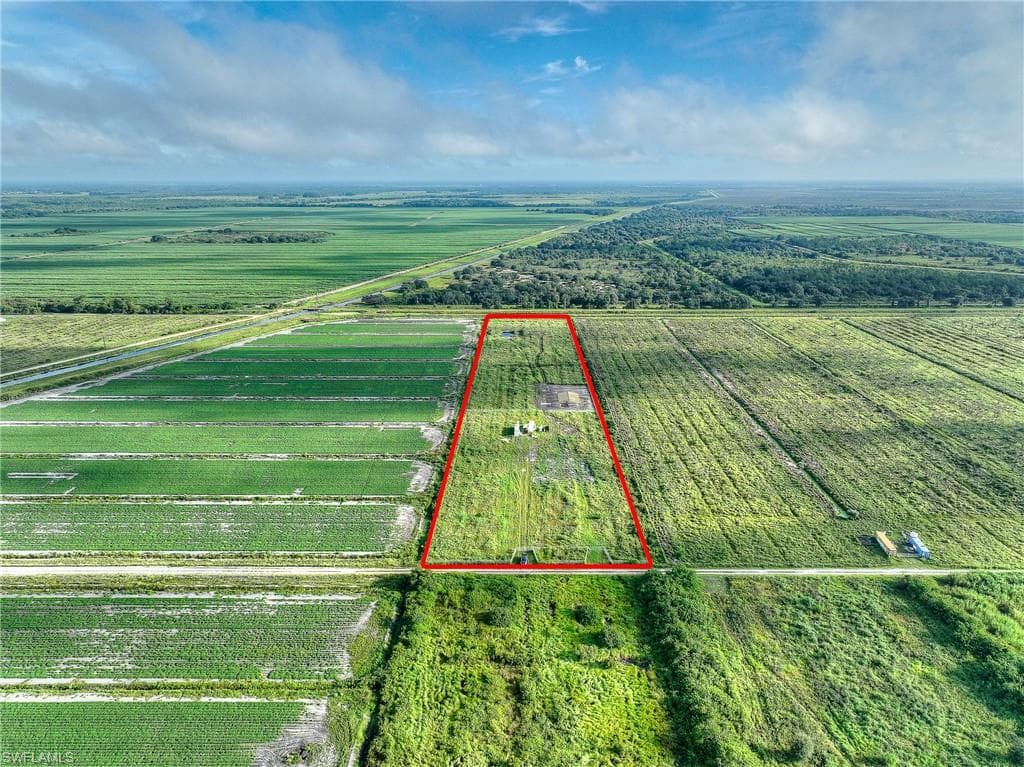 7050 6th RD, LABELLE FL 33935-1