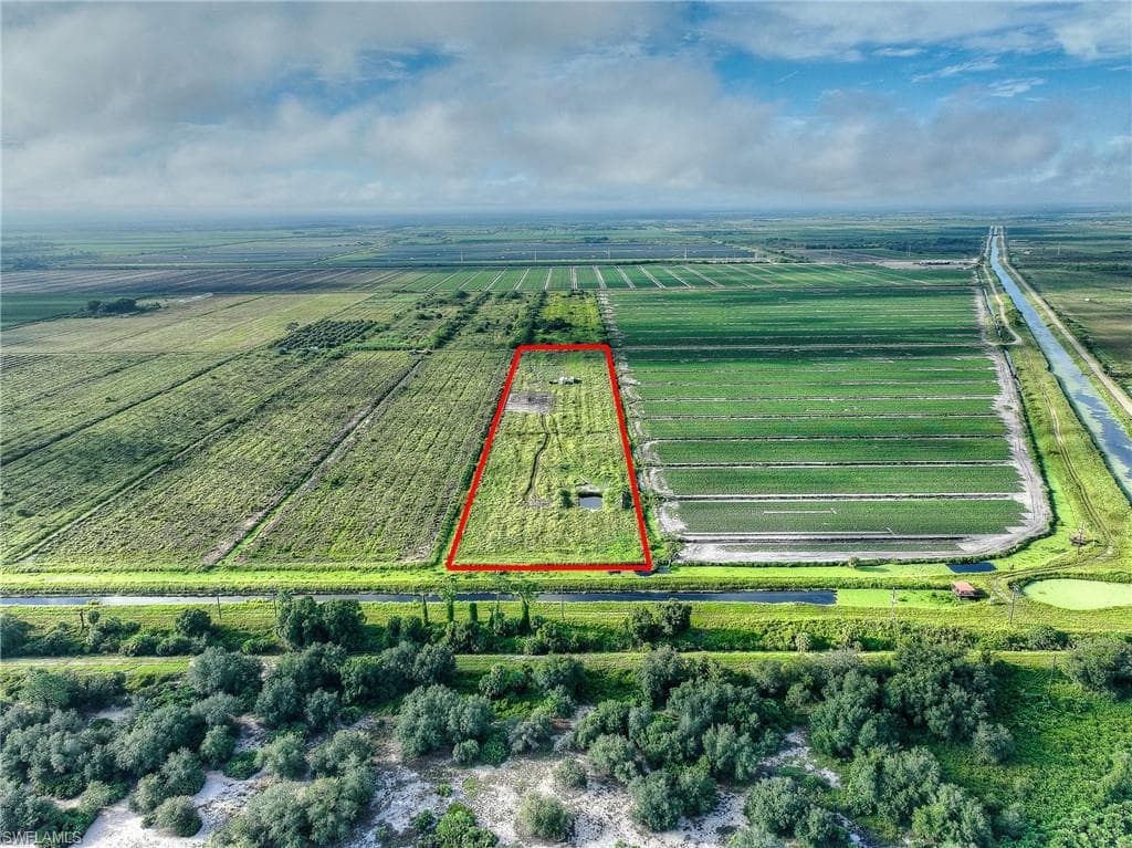 7050 6th RD, LABELLE FL 33935-5