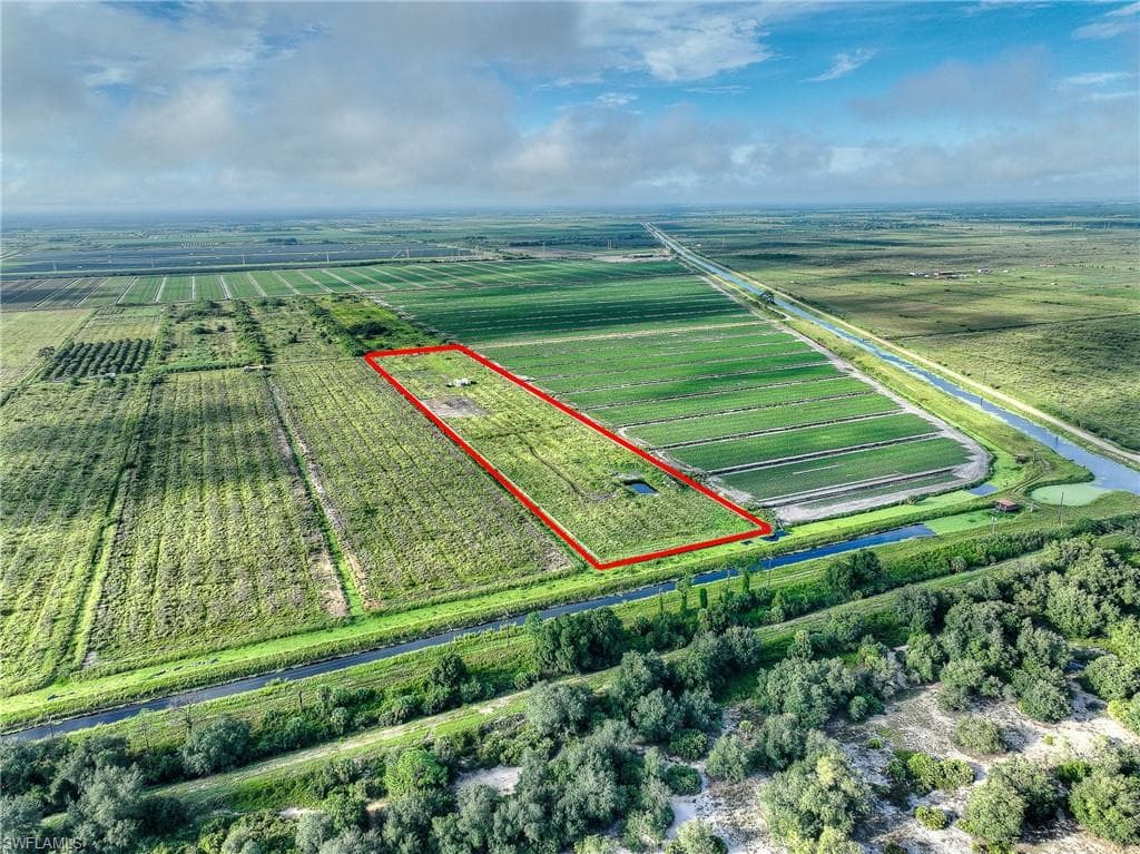 7050 6th RD, LABELLE FL 33935-3