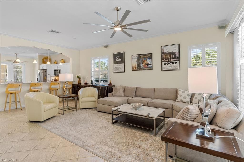 8193 Valiant DR, NAPLES FL 34104-7