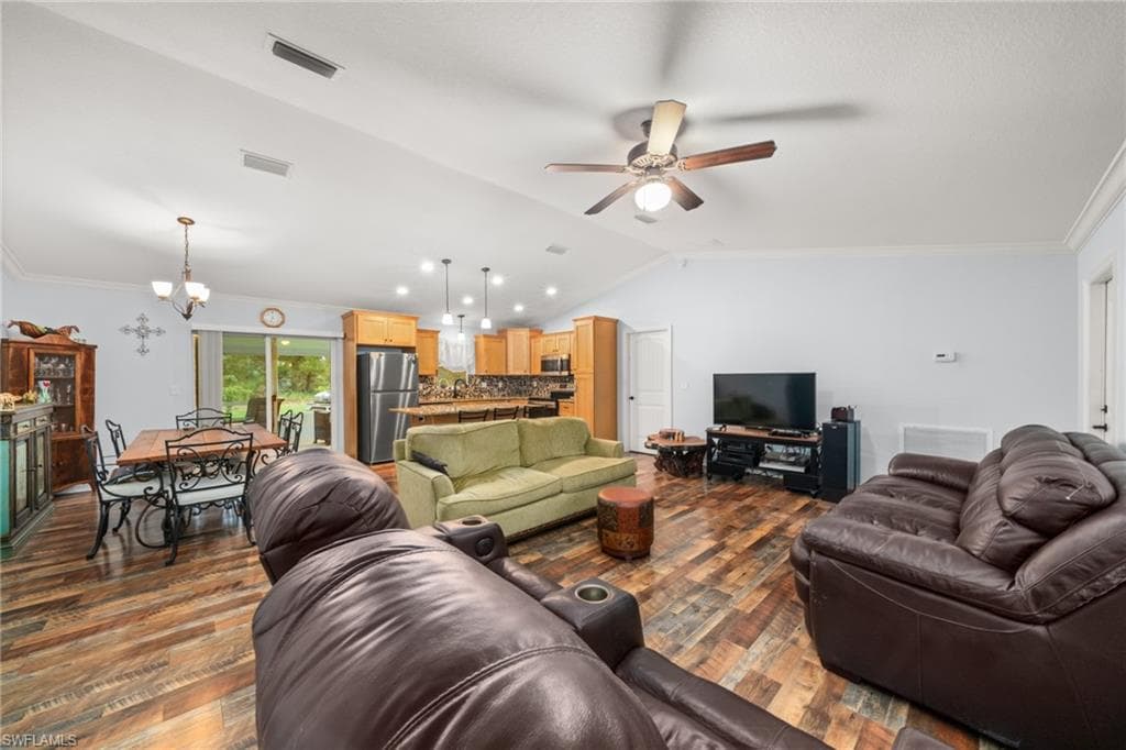 112 Bimini ST NE, LAKE PLACID FL 33852-5