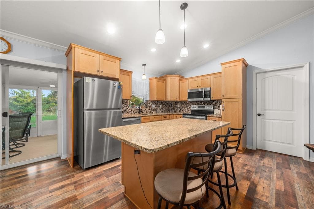 112 Bimini ST NE, LAKE PLACID FL 33852-12