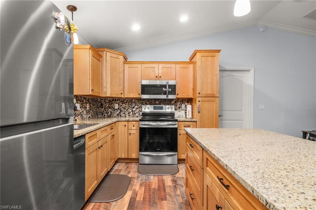 112 Bimini ST NE, LAKE PLACID FL 33852-14