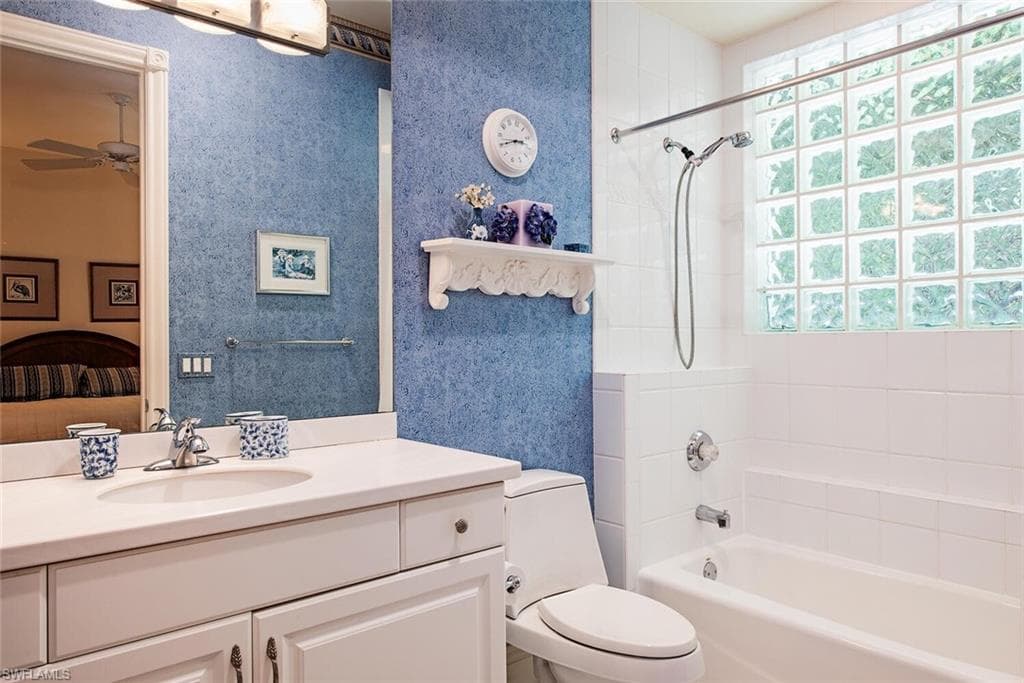 309 Little Harbour LN, NAPLES FL 34102-22