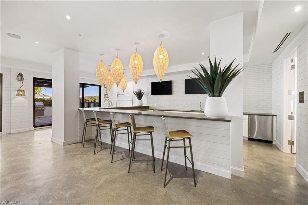 1115 Central AVE # 349, NAPLES FL 34102-35