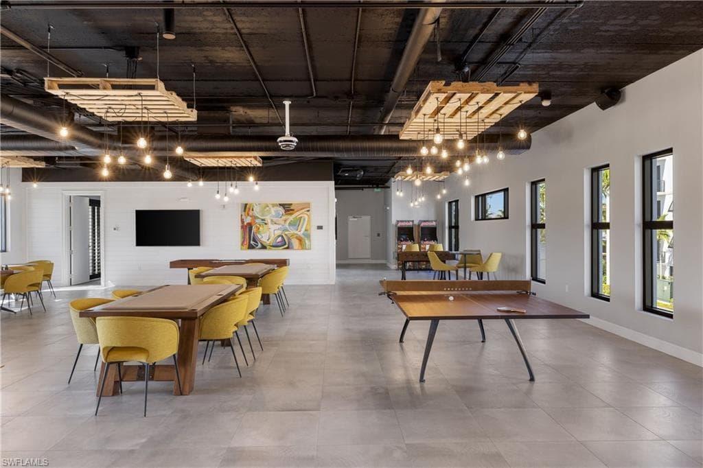 1115 Central AVE # 349, NAPLES FL 34102-29