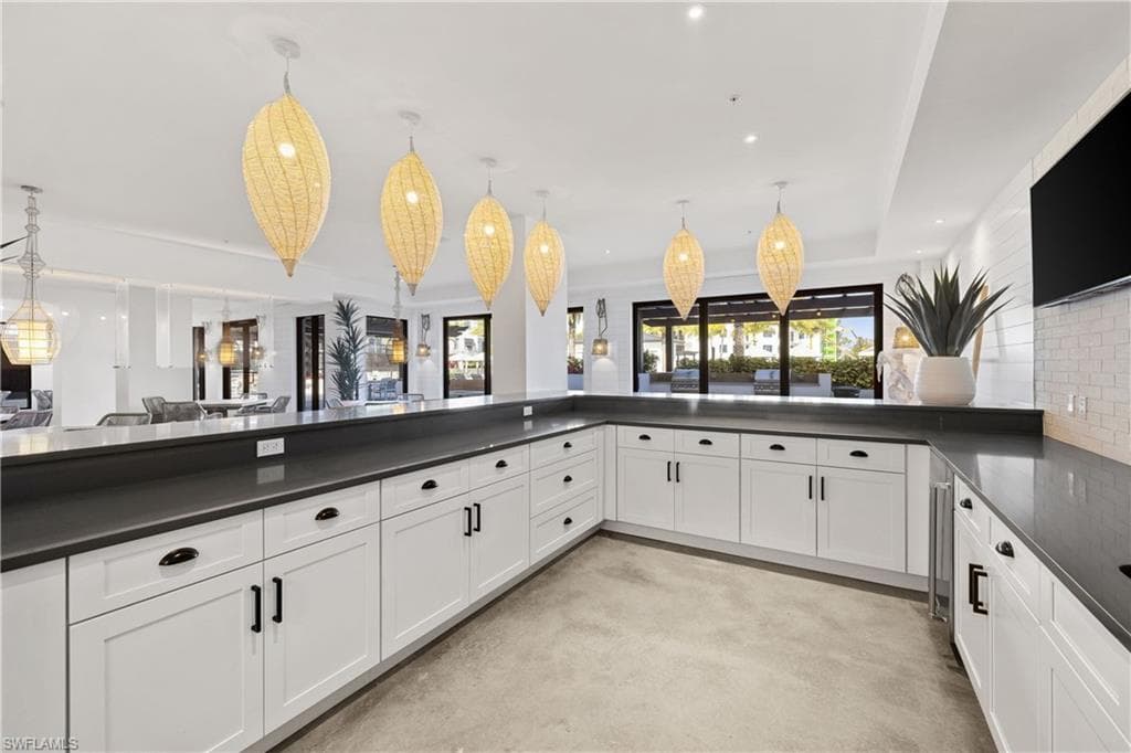 1115 Central AVE # 349, NAPLES FL 34102-32